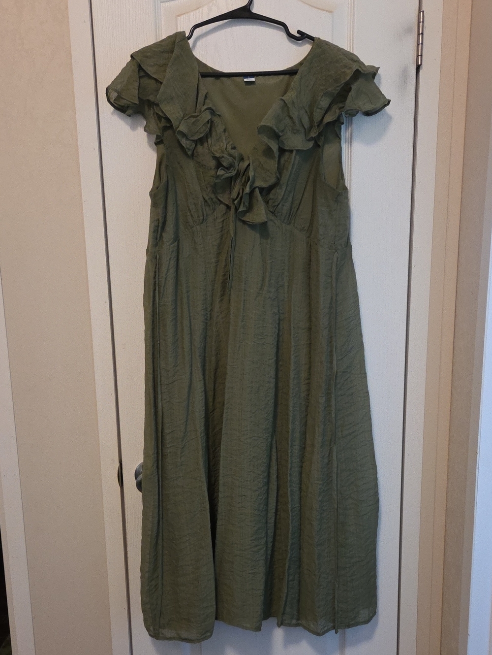 Ruffle-Sleeve Fit & Flare Midi Dress